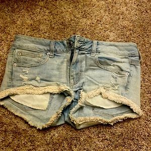 American Eagle shorts size 6 light wash